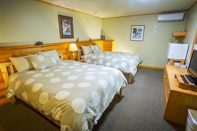 Adventure Inn Ely Екстериор снимка
